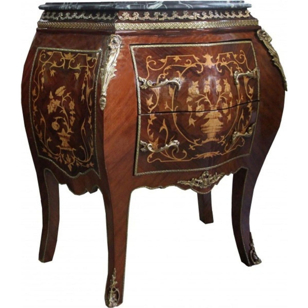 Das Sideboard nimmt mit 73 cm Gestalt an