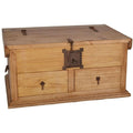 Holzoptik an der Aufbewahrungstruhe mit den Massen 90 x 44 x 64 cm