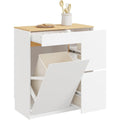 Sideboard aus Samt zeigt verstellbare Ablagen